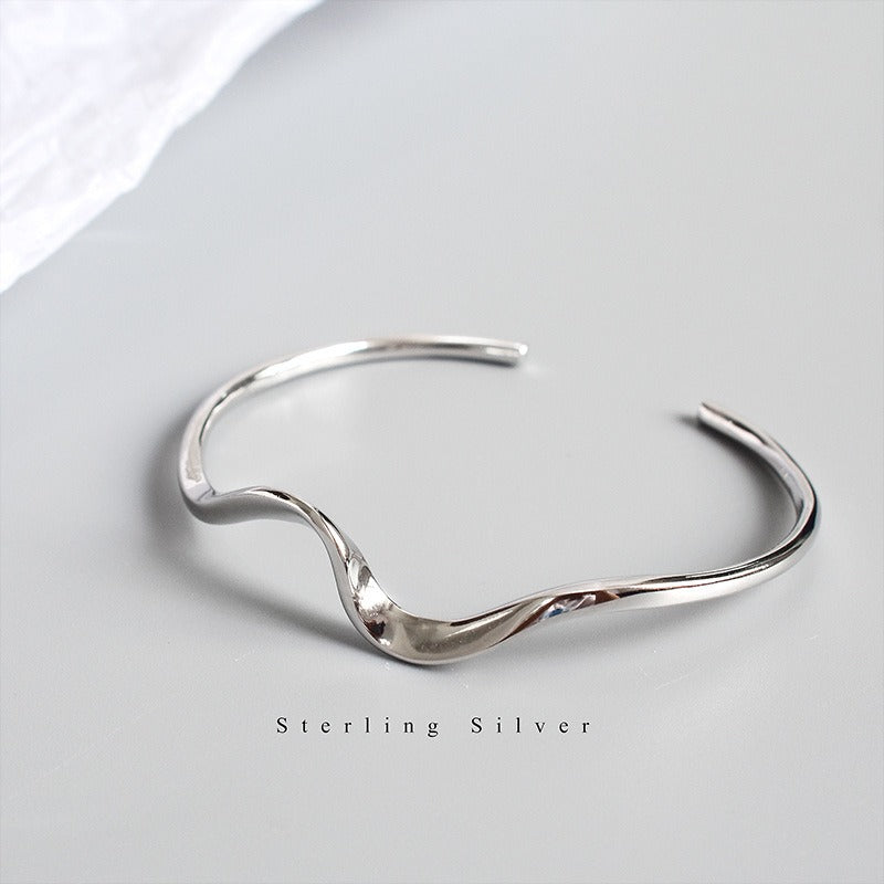 Sterling Silver Minimalist Mobius Open Bracelet